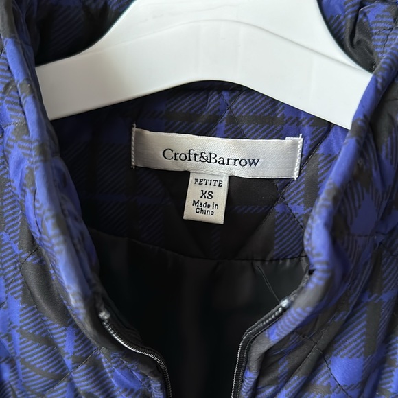 Croft and Barrow puffy vest - Picture 2 of 8